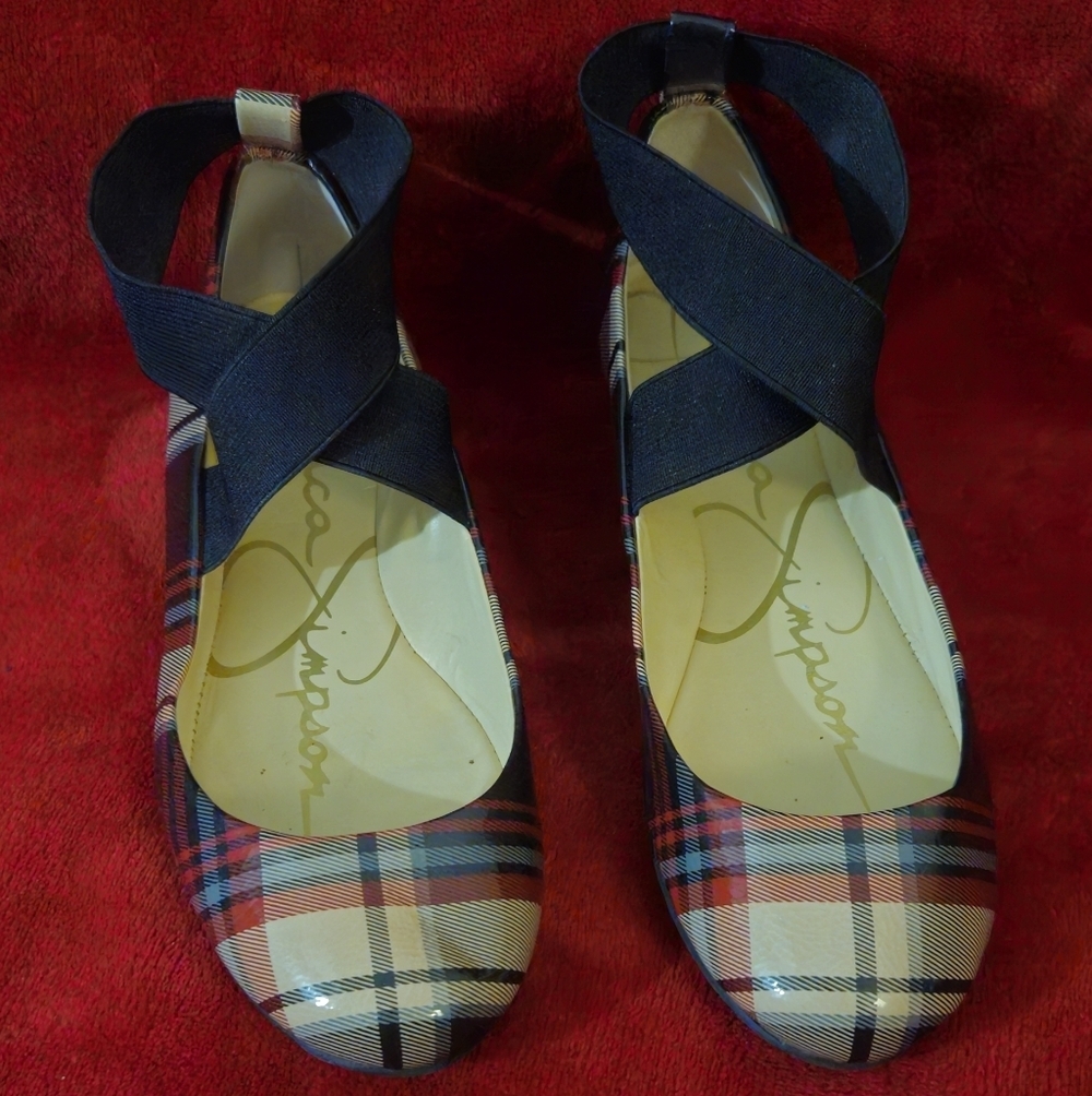 Jessica Simpson Classic Plaid Black, Tan & Red, Criss Cross Straps - Size 7